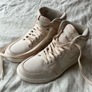 Air Jordan 1 Retro High OG ‘Guava Ice’ Size 7